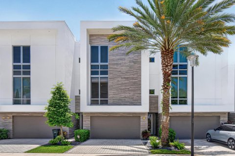 Touwnhouse à vendre à Boca Raton, Floride: 3 chambres, 271.92 m2 № 2177007 - photo 2