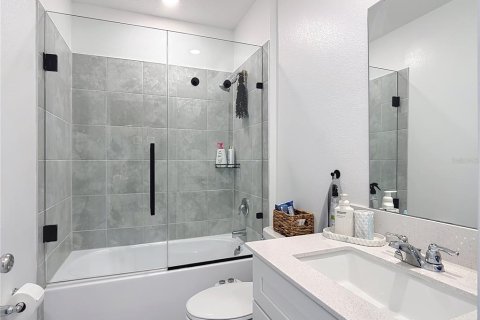 Villa ou maison à vendre à Kissimmee, Floride: 3 chambres, 144.93 m2 № 2316431 - photo 12