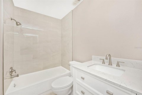 Condominio en venta en Sarasota, Florida, 2 dormitorios, 98.94 m2 № 2239717 - foto 19