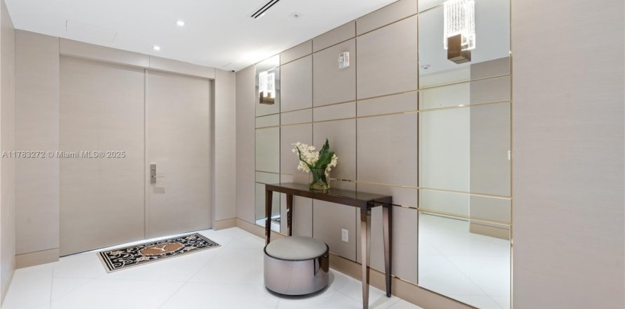 Condo in Bal Harbour, Florida, 3 bedrooms № 1730805