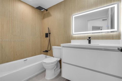 Купить виллу или дом в Уэст-Палм-Бич, Флорида 3 спальни, № 1969211 - фото 14