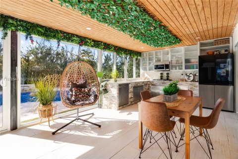 Casa en venta en Pembroke Pines, Florida, 5 dormitorios, 173.26 m2 № 2050155 - foto 26