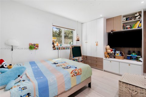 Casa en venta en Pembroke Pines, Florida, 5 dormitorios, 173.26 m2 № 2050155 - foto 17