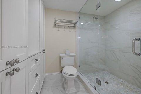 Купить таунхаус в Корал-Гейблс, Флорида 2 спальни, 140.75м2, № 1958111 - фото 19