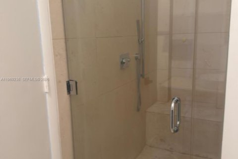 Купить кондоминиум в Майами, Флорида 1 спальня, 55.46м2, № 2174495 - фото 13