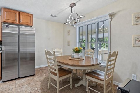Casa en venta en Howey-in-the-Hills, Florida, 4 dormitorios, 324.97 m2 № 2349224 - foto 18