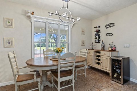 Casa en venta en Howey-in-the-Hills, Florida, 4 dormitorios, 324.97 m2 № 2349224 - foto 19