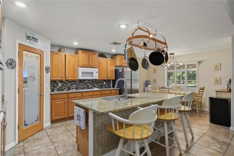 Casa en venta en Howey-in-the-Hills, Florida, 4 dormitorios, 324.97 m2 № 2349224 - foto 16