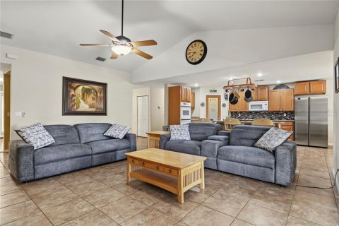 Casa en venta en Howey-in-the-Hills, Florida, 4 dormitorios, 324.97 m2 № 2349224 - foto 14