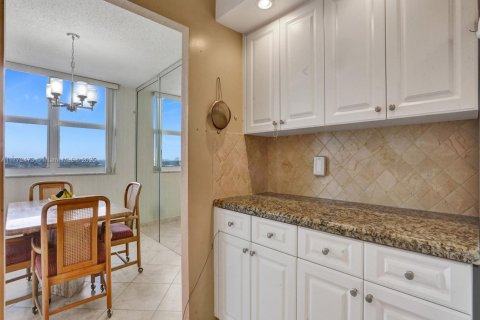 Copropriété à louer à Hallandale Beach, Floride: 2 chambres, 116.13 m2 № 2053864 - photo 18