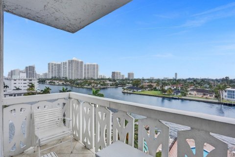 Copropriété à louer à Hallandale Beach, Floride: 2 chambres, 116.13 m2 № 2053864 - photo 26