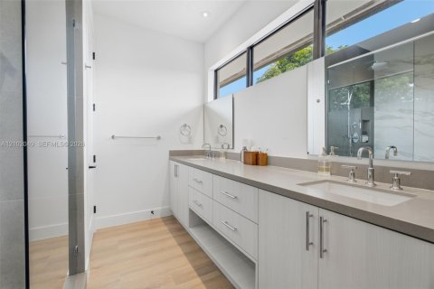 Touwnhouse à vendre à Miami, Floride: 4 chambres, 187.29 m2 № 2404276 - photo 29