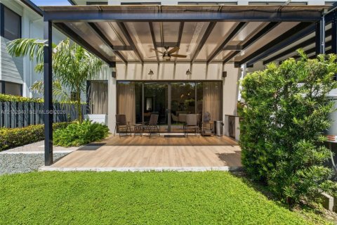 Touwnhouse à vendre à Miami, Floride: 4 chambres, 187.29 m2 № 2404276 - photo 22