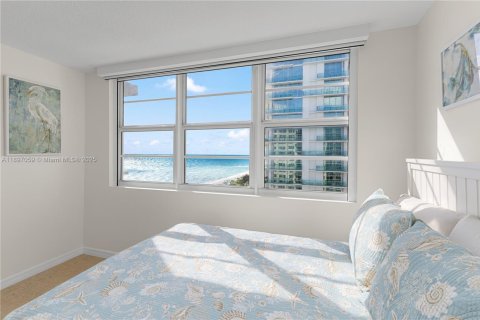 Condominio en alquiler en Miami Beach, Florida, 2 dormitorios, 115.01 m2 № 1949149 - foto 13