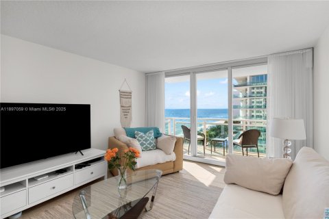 Condominio en alquiler en Miami Beach, Florida, 2 dormitorios, 115.01 m2 № 1949149 - foto 3