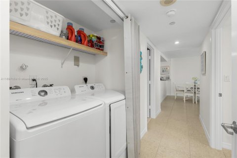Condominio en alquiler en Miami Beach, Florida, 2 dormitorios, 115.01 m2 № 1949149 - foto 22