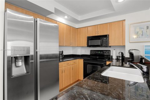 Condominio en alquiler en Miami Beach, Florida, 2 dormitorios, 115.01 m2 № 1949149 - foto 10