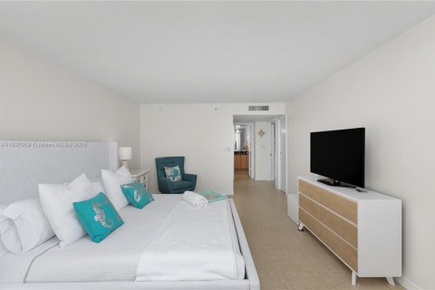 Condominio en alquiler en Miami Beach, Florida, 2 dormitorios, 115.01 m2 № 1949149 - foto 20