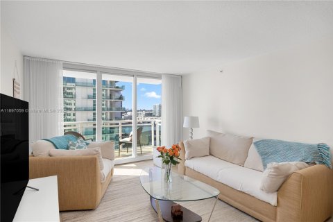 Condominio en alquiler en Miami Beach, Florida, 2 dormitorios, 115.01 m2 № 1949149 - foto 7