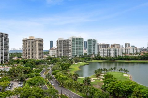 Condo in Aventura, Florida, 1 bedroom  № 1813838 - photo 14