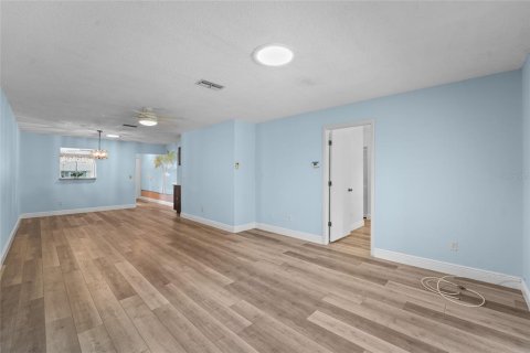 Casa en venta en Palm Harbor, Florida, 2 dormitorios, 114.27 m2 № 2151887 - foto 17