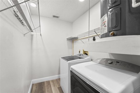 Casa en venta en Palm Harbor, Florida, 2 dormitorios, 114.27 m2 № 2151887 - foto 11