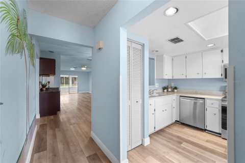 Casa en venta en Palm Harbor, Florida, 2 dormitorios, 114.27 m2 № 2151887 - foto 2