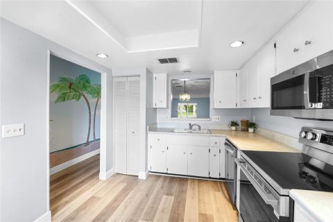 Casa en venta en Palm Harbor, Florida, 2 dormitorios, 114.27 m2 № 2151887 - foto 5