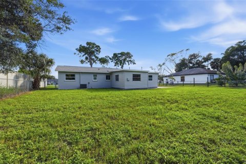 Villa ou maison à vendre à Bradenton, Floride: 3 chambres, 108.05 m2 № 2418384 - photo 29
