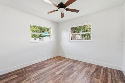Villa ou maison à vendre à Bradenton, Floride: 3 chambres, 108.05 m2 № 2418384 - photo 20