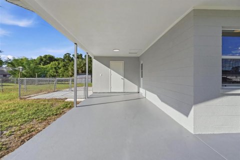 Villa ou maison à vendre à Bradenton, Floride: 3 chambres, 108.05 m2 № 2418384 - photo 23