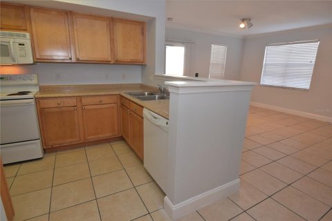 Copropriété à louer à Sarasota, Floride: 2 chambres, 98.29 m2 № 2229840 - photo 9