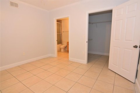 Copropriété à louer à Sarasota, Floride: 2 chambres, 98.29 m2 № 2229840 - photo 11