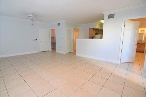 Copropriété à louer à Sarasota, Floride: 2 chambres, 98.29 m2 № 2229840 - photo 5