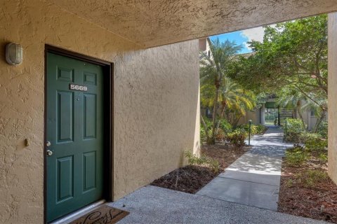 Copropriété à louer à Sarasota, Floride: 2 chambres, 78.78 m2 № 2102724 - photo 2