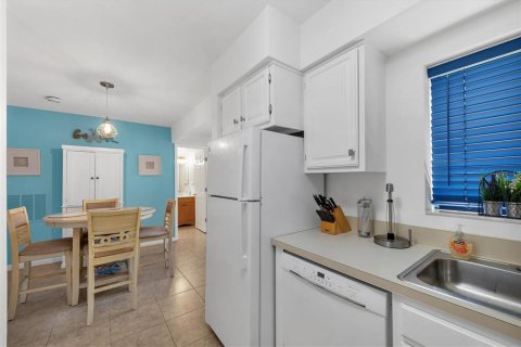 Copropriété à louer à Sarasota, Floride: 2 chambres, 78.78 m2 № 2102724 - photo 9