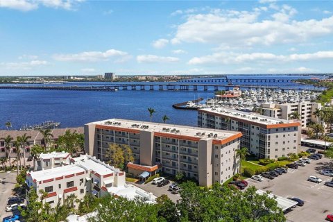 Condominio en venta en Bradenton, Florida, 2 dormitorios, 113.43 m2 № 1613735 - foto 28