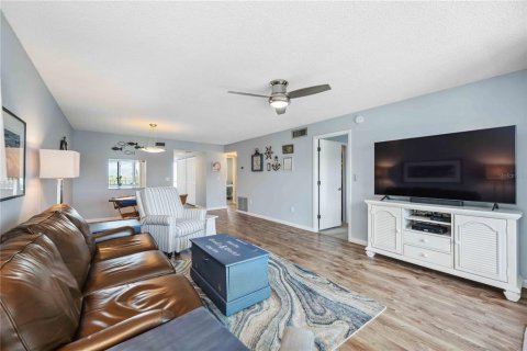 Condominio en venta en Bradenton, Florida, 2 dormitorios, 113.43 m2 № 1613735 - foto 6