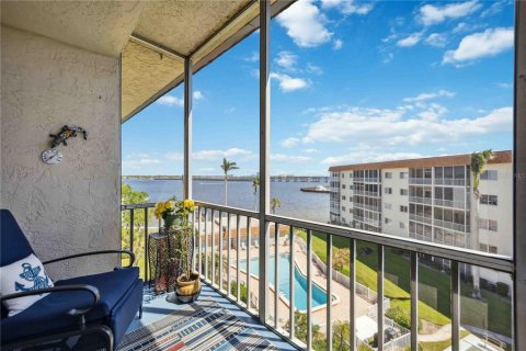 Condominio en venta en Bradenton, Florida, 2 dormitorios, 113.43 m2 № 1613735 - foto 1