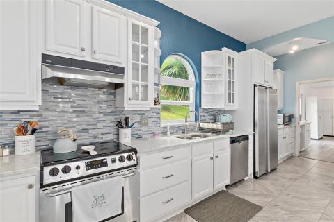 House in Flagler Beach, Florida 4 bedrooms, 319.86 sq.m. № 1820619 - photo 22