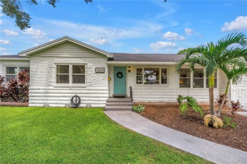 Villa ou maison à vendre à Saint Petersburg, Floride: 4 chambres, 143.16 m2 № 1916122 - photo 3