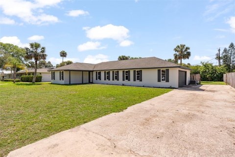Casa en venta en South Daytona, Florida, 3 dormitorios, 176.61 m2 № 1757660 - foto 1