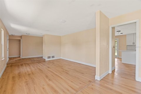 Casa en venta en South Daytona, Florida, 3 dormitorios, 176.61 m2 № 1757660 - foto 5