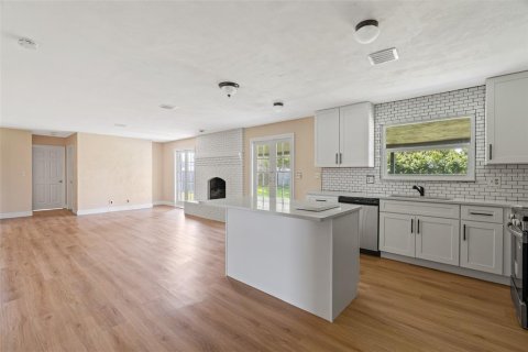 Casa en venta en South Daytona, Florida, 3 dormitorios, 176.61 m2 № 1757660 - foto 2