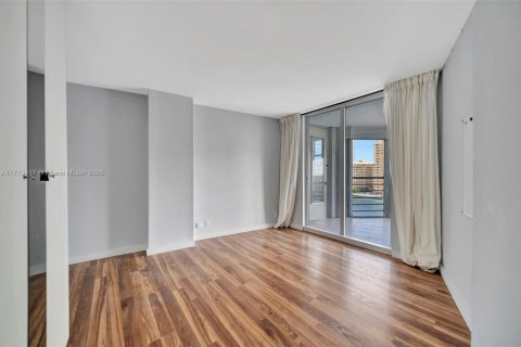 Condominio en venta en Hallandale Beach, Florida, 2 dormitorios, 131.92 m2 № 1470778 - foto 27