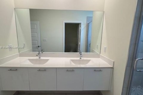 Copropriété à louer à Doral, Floride: 3 chambres, 102.38 m2 № 1826079 - photo 4