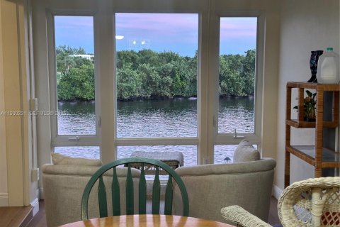 Condominio en venta en Boynton Beach, Florida, 1 dormitorio, 88.26 m2 № 1992783 - foto 6