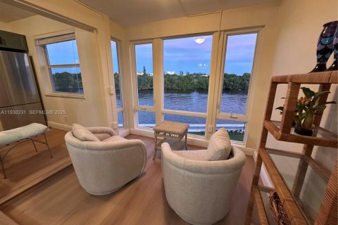 Condominio en venta en Boynton Beach, Florida, 1 dormitorio, 88.26 m2 № 1992783 - foto 12