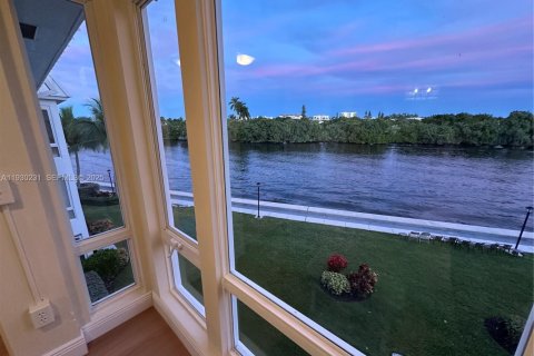 Condominio en venta en Boynton Beach, Florida, 1 dormitorio, 88.26 m2 № 1992783 - foto 10