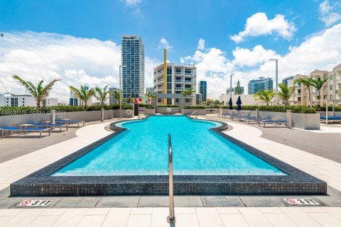 Condo in Miami, Florida, 2 bedrooms  № 1989474 - photo 15